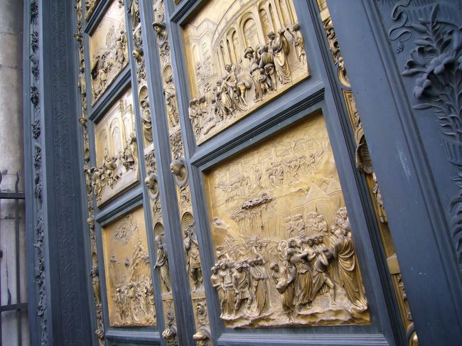 この扉、本物の金☆