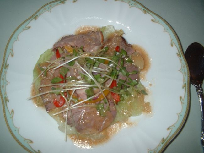 ローストビーフサラダ<br />ホースラディッシュの和風ドレッシング