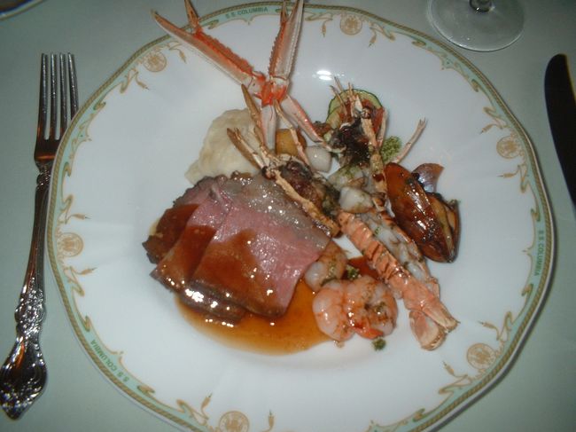 牛サーロインのローストと<br />アカザ海老のオーブン焼き