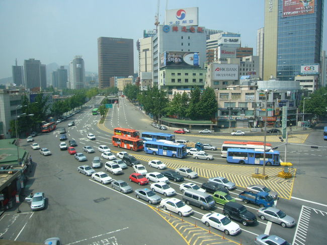 もう空港へ行かなければならない時間になり楽しい旅行も終わりとなりました。リムジンバスから写した写真です。また帰って来るからね〜さよなら韓国。本当に楽しい旅行でした。近い内にまた行きたいな〜！