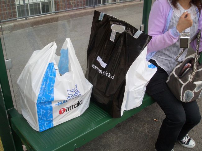 買いました☆<br />荷物控えめにしてきたからなんとか持ち帰れそう･･･<br />でも、私たちがお店にいた日本人のうち一番少ない買い物でした。<br />おそるべし･･･<br /><br />お土産の中身はまた別で報告します。