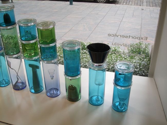 エスプラナーディ通りへ。<br />IttalaもSALEに。<br />ディスプレィも変わってました。<br />ほんと見せ方が素敵。