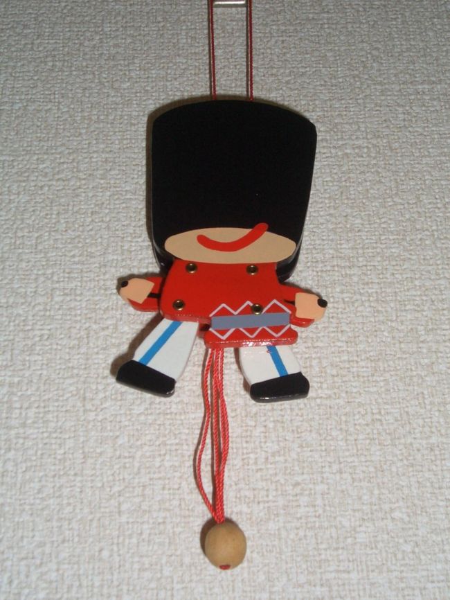 デンマークチボリ公園にて。<br />もうすぐ４歳になるおいっこ向け。<br />紐をひっぱると手足が動きます。