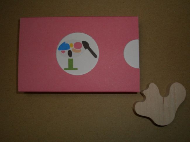 ヘルシンキ　Ittalaにて。<br />右下のはアールトの･･･木の置物？<br />なんかかわいくて･･･