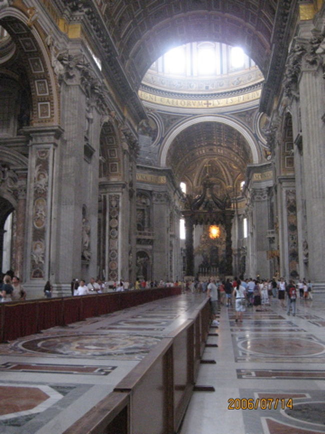 バチカン、サンピエトロ寺院。
