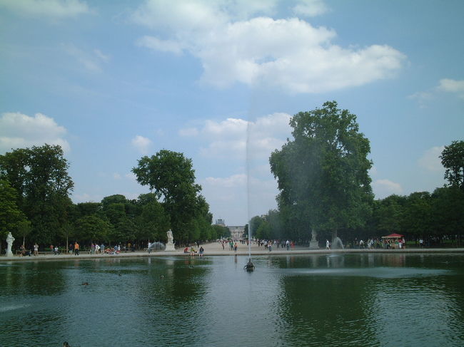 チュイルリー公園で一休み。