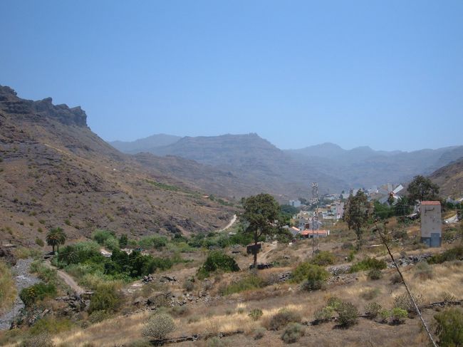 のんびりと散歩するのがこの街の歩き方。