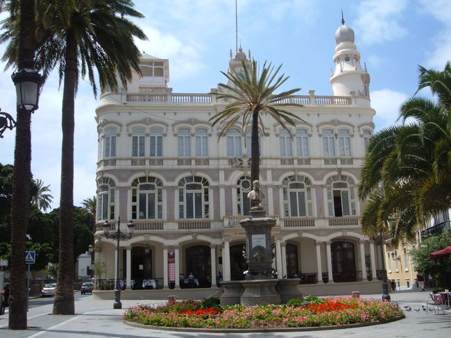 いかにもスペインらしい建物。