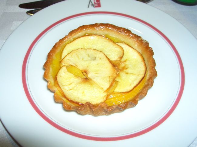 デザートはアップルタルト♪