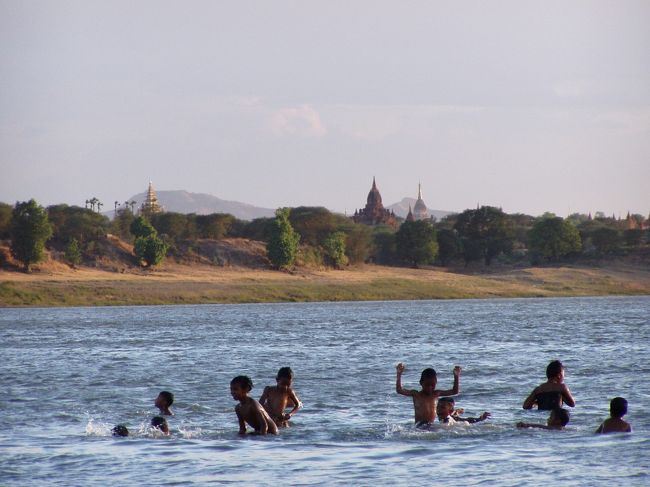 　来るたびにここで泳ぎたいと思うのですが、今回も勇気がなくてできませんでした。