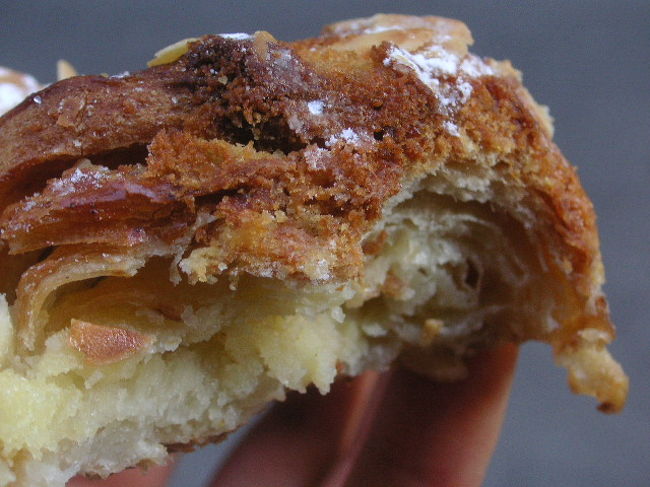 クロワッサンザマンド