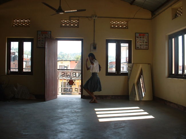 ダラン3<br />聾学校にて<br />これはダンスのクラスです