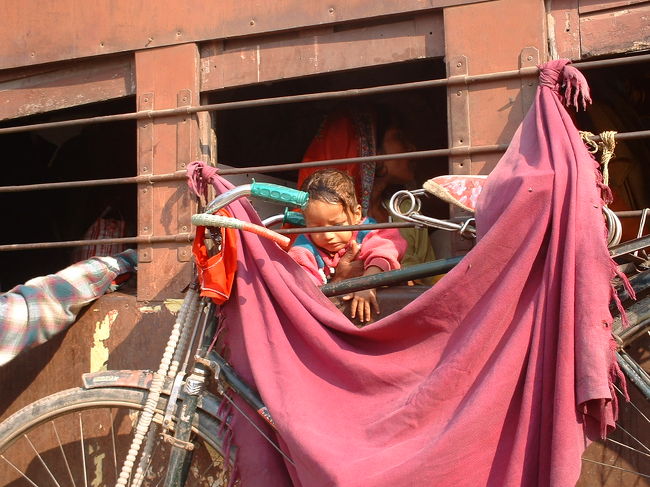 ジャナクプル5<br />自転車も電車にひっかけられるみたいです