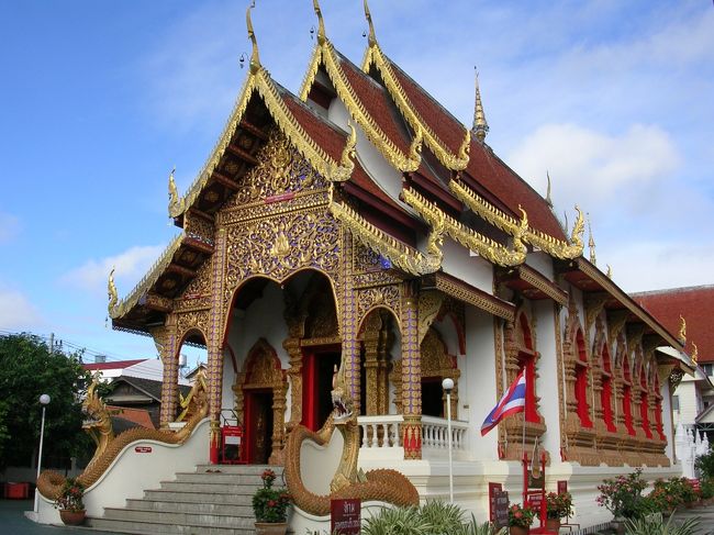 ワット・チェン・マン<br /><br />チェンマイの旧市街にある寺院。チェンマイで最も長い歴史を持つ寺院だそうです。