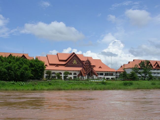 ミャンマーのパラダイスカジノ<br /><br />ミャンマーにはカジノがあるそうです。中に入ることはもちろん上陸することも出来ません。