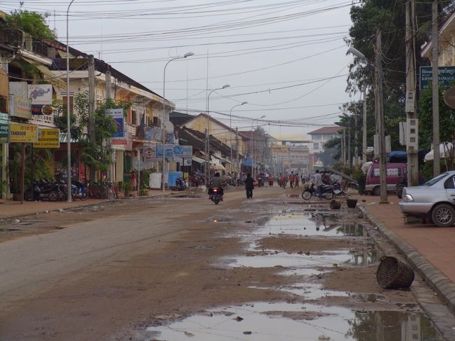 朝のオールドマーケット付近