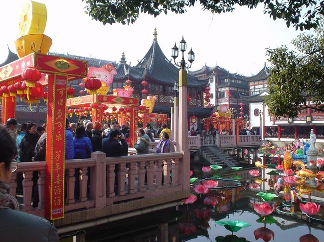 ちょうど旧正月だったのでにぎやかです。