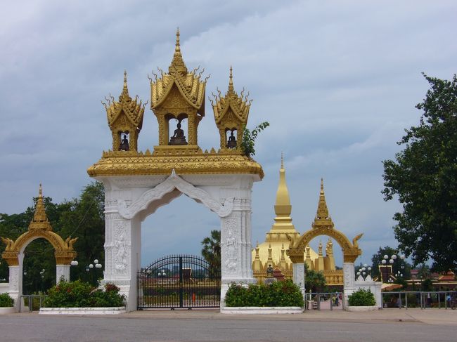 パトゥーサイをあとにし、タートルアンに・・・