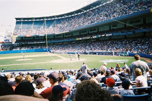 １階の席に侵入　すごく近くで選手を見ることができた。松井もすぐそこに・・・