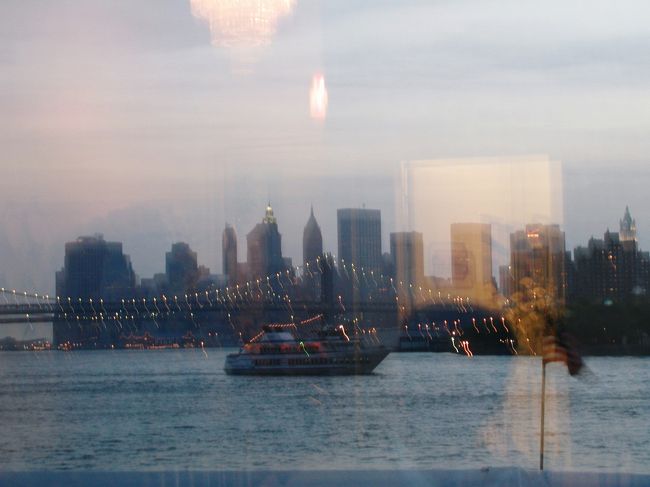 夜は　夜景ツアーへ　ブルックリン橋の袂にある『リバーカフェ』でイタリアンの夕食　マンハッタンの夜景が綺麗だった