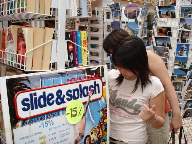 ツアーデスクはこんな感じ