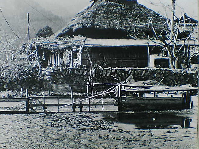 在りし日の、丹沢湖・湖底の民家・・