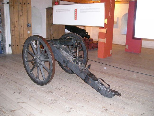 いくつかの展示してある部屋を通って