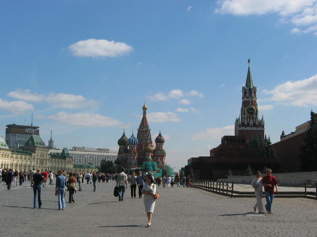 赤の広場！<br />やっぱでかい広い。<br />日本ってこういう広場ないよなー