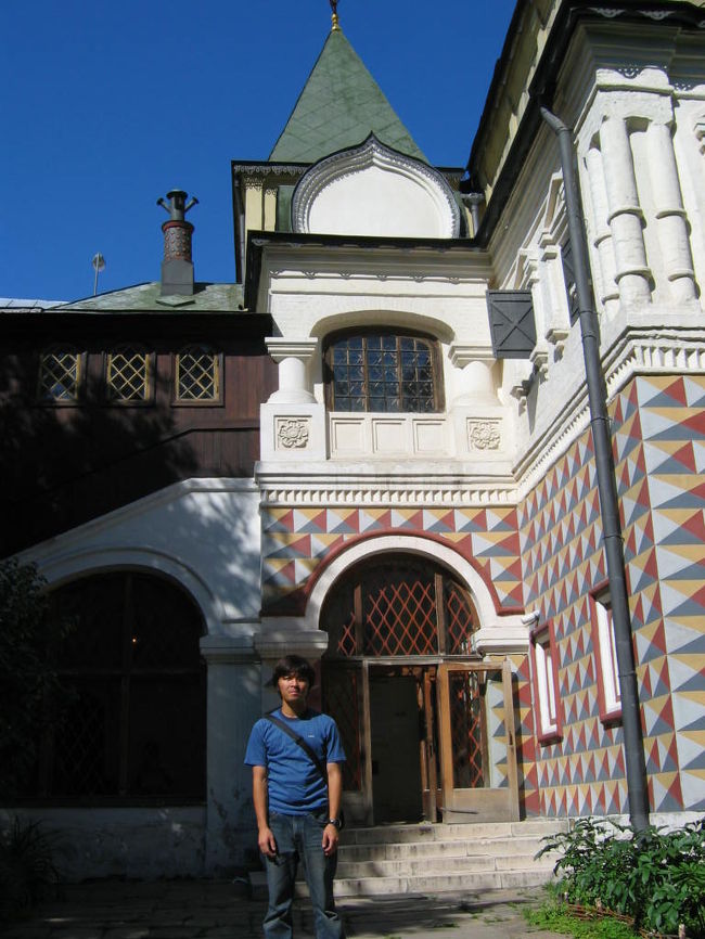 ロマノフ家<br /><br />行く途中で財布落としに会う。前のヤツが財布を落とす。もちろん拾ったら終わりだからシカト。そうするとヤツは財布見なかったって言ってくる。<br />見てないと言う。<br />お前とっただろといわれる。<br />俺は「これ財布落としでしょ、 It in the Guide Book」<br />ヤツひるんでこれ以上絡んでこない。