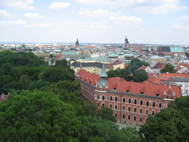 その上からの景色。<br /><br />近代的な建物がなく、この町は中世に残されてきたのではないかと思う。