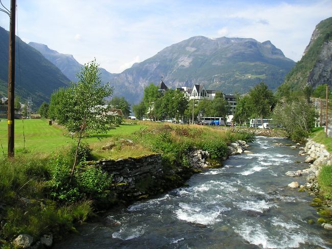 ホテルの近くの川