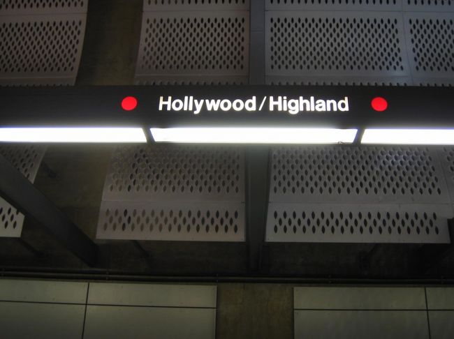 ハリウッド＆ハイランド駅。