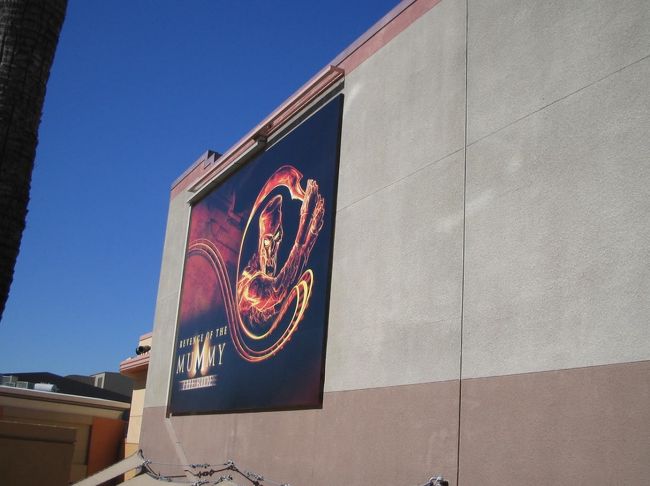 ユニバーサルスタジオ。<br />室内ジェットコースター。<br />ジェットコースターは嫌いだけど、これは結構楽しくて２回乗った(^_^.)