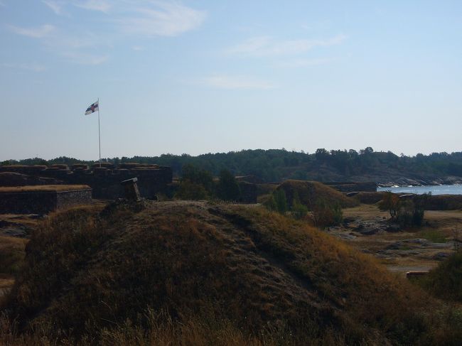 のんびり島内を散歩。<br />ゆっくりとした時間が流れていきます。<br />潮風が心地良い…