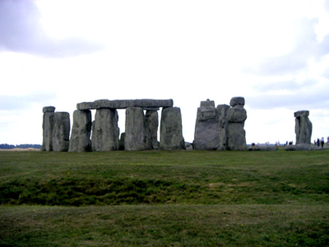 ＊ストーンヘンジ<br />日本語の無料オーディオガイドを借りてぐるっと一周しました。