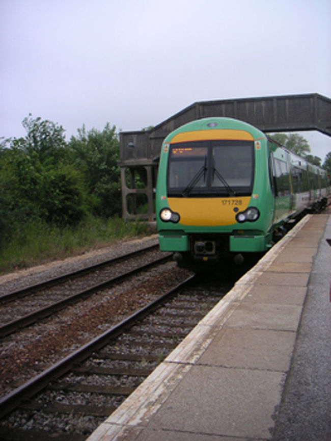 １時間に１本の電車。乗り過ごしそうになった。なんとか間に合ってイーストボーンに戻りました。ライでの滞在時間は１時間でした。それでも十分見て周れる広さです。