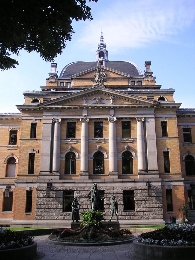 国立劇場　<br /><br />カールヨハン通りに面している側です