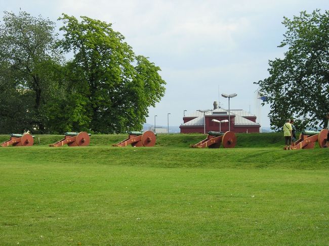 アーケシュフース城<br /><br />城の周りには、大砲が何台も並んでいました。