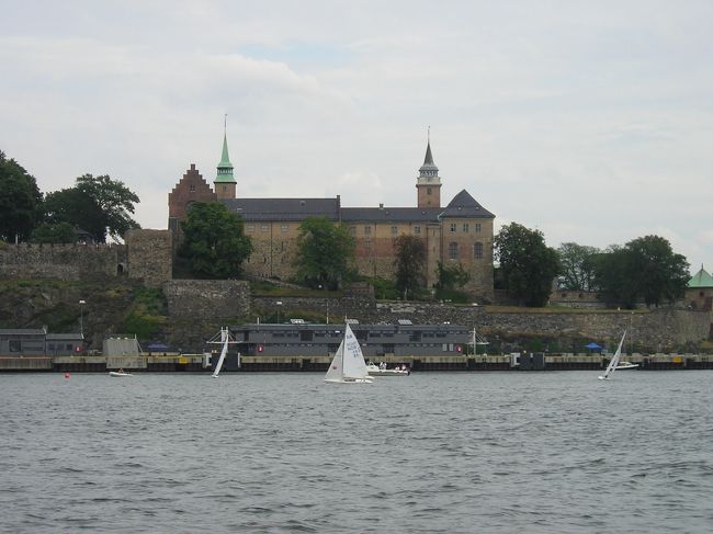 海からのアーケシュフース城