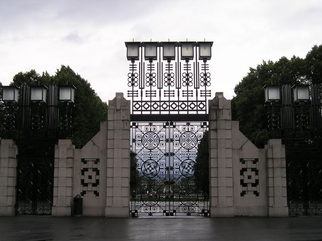 ヴィーゲラン公園入口