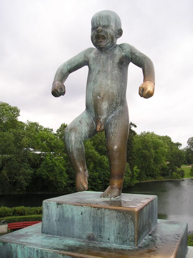 「おこりんぼう」くん<br /><br />この時には、団体さんがいくつも押し寄せてきて<br />彼は人気の的でした。