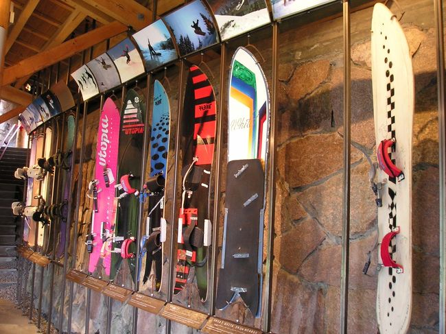 下はスキー博物館になっています。<br /><br />これはスノーボード