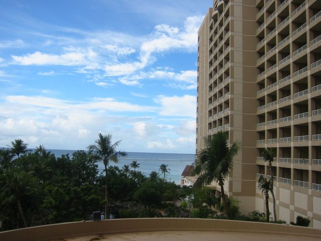 今回はハイアットリージェンシーに滞在<br />きれいなプール<br />すぐ近くの海<br />広いお部屋<br />満足しました！！！