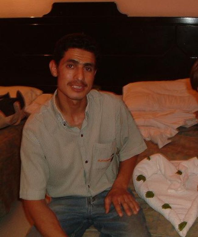 もう１コの作品はハート。なんか葉っぱが散らしてあって芸が細かいぞ！？ちなみに私たちは女のコ２人組でハネムーンとかじゃあないです。うれしかった〜