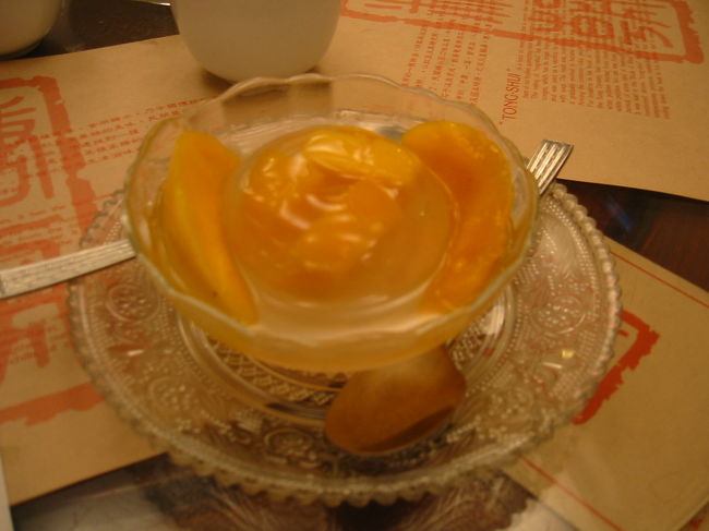 糖朝のマンゴープリン。<br />他に掲載しているマンゴープリンのコメントを読んで頂ければわかるのですが、全然美味しくなーい。<br />マンゴーゼリーって感じ。<br />もう二度と糖朝でマンゴープリンは注文しません。。