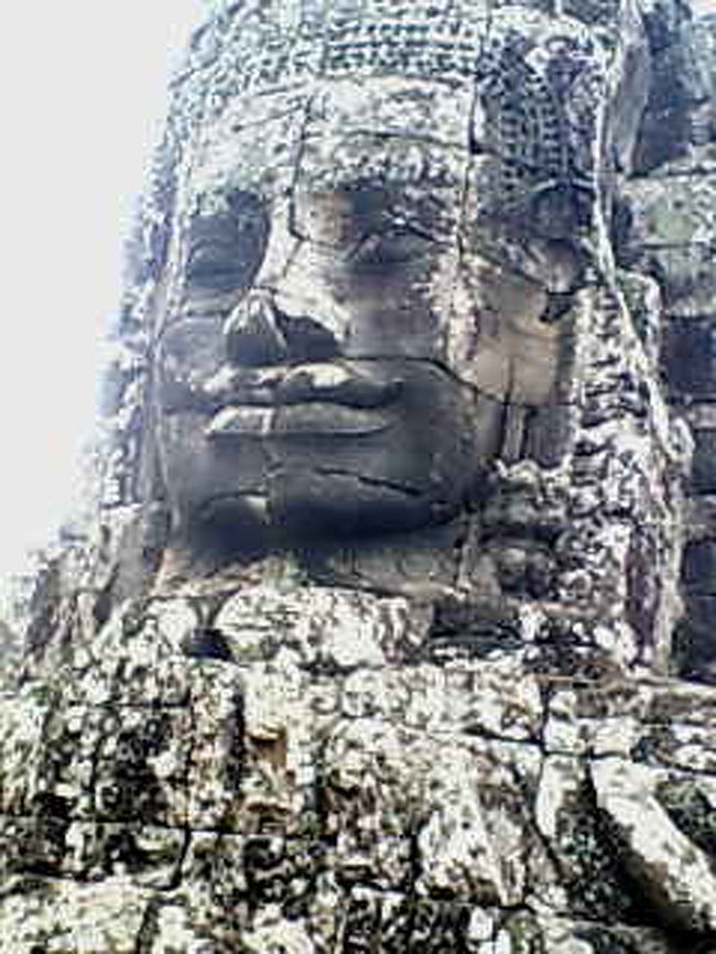 アンコール・ワットから、北１?の場所にある日本人が修復したバイヨン。日本人として非常に誇らしいです。その修復技術にも驚かされます。