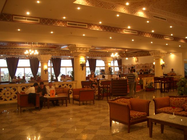 ロビーの横にあるピアノバー。