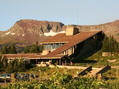 9：20　Logan Pass Visitor Center着

昨晩は閉まった後だったがここからHidden Lakeに向かった。この日はまずVisitor Centerに寄りスタンプを押して9：40トレイル出発。