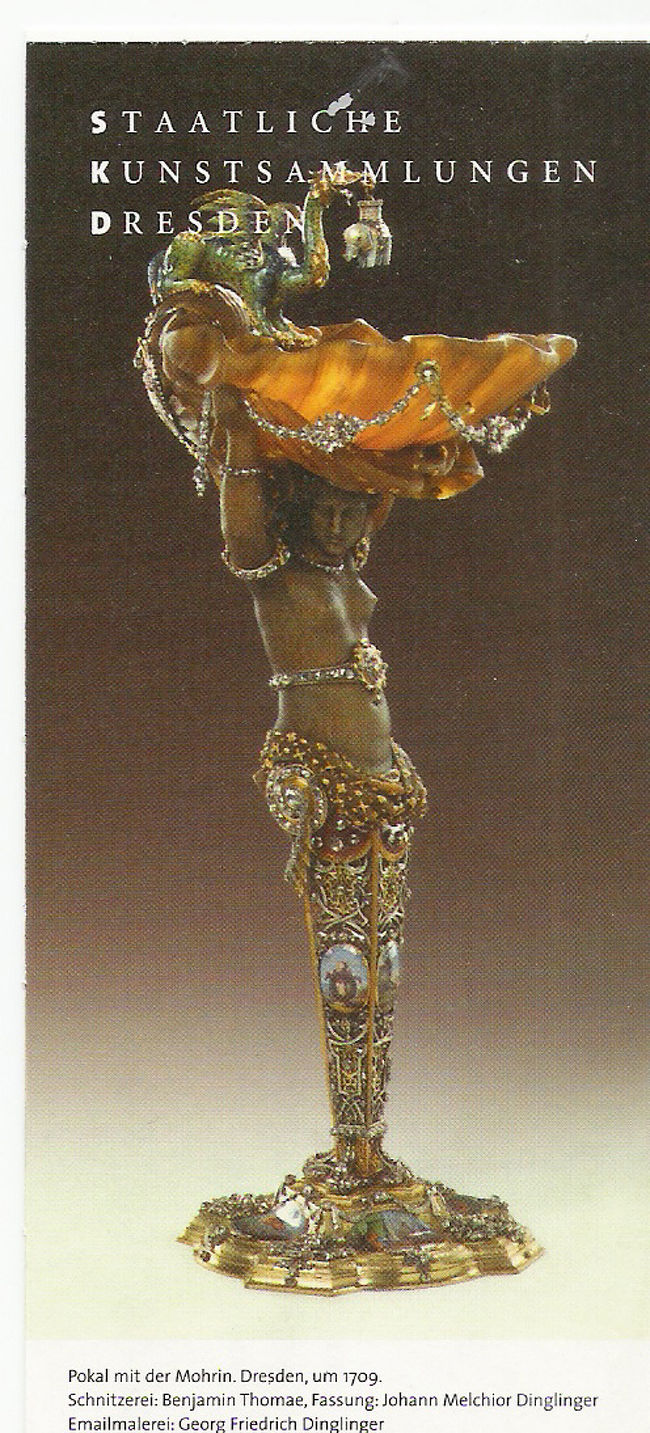 緑の丸天井の入場券。他にも数々の豪華な宝物があります。40カラットの緑のダイヤモンド、爪の先くらいの大きさなのに人間の形が判別できるほど精巧に作られた模型など、必見の作品ばかりでした！