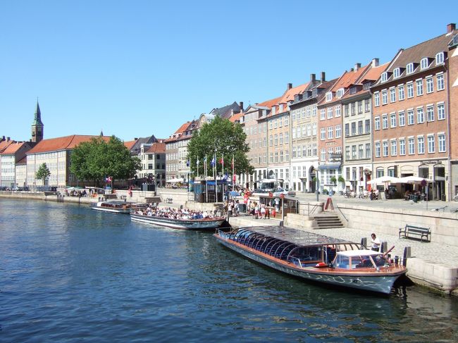 運河ツアーの乗り場<br />沢山の観光客を乗せてました！！